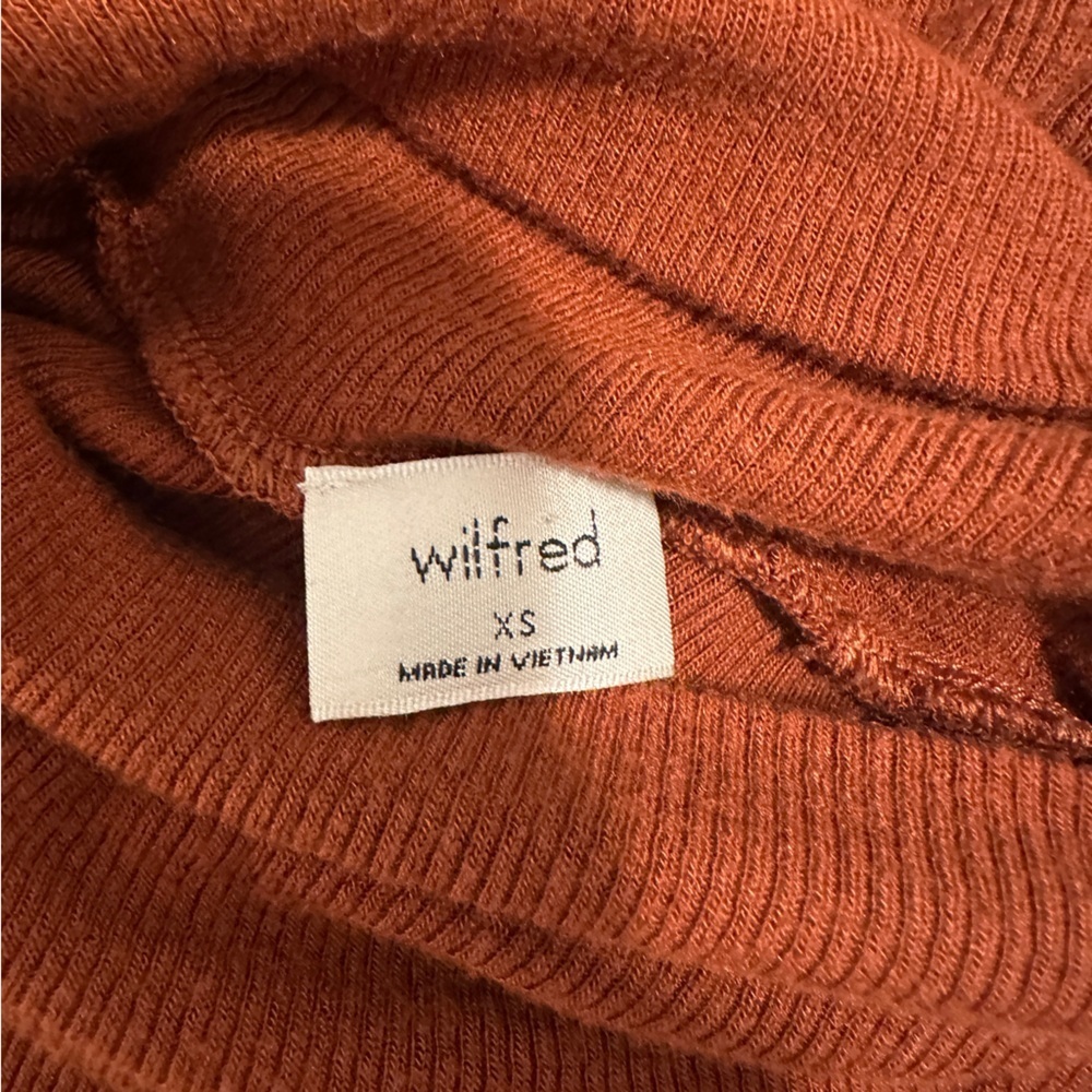 Aritzia Wilfred Only Turtleneck Burnt Orange Ribbed Top Size XS Women’s - Picture 10 of 11